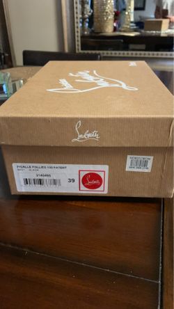 Authentic REAL red bottoms ( Christian louboutin )