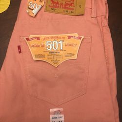 New with tag Levi’s jeans last pair !!