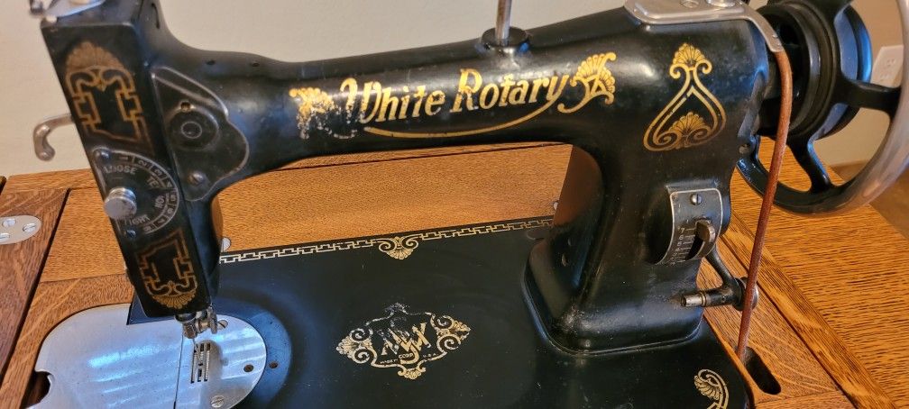 sewing machine white (brand)