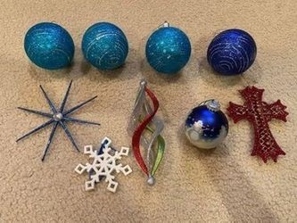 Set of 9 sparkly Christmas ornaments