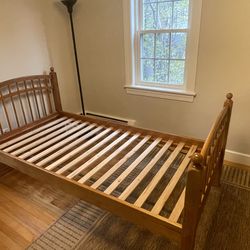 Solid Oak Twin size Bunkbed - Price reduced