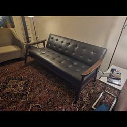 Leather Sofa/couch 