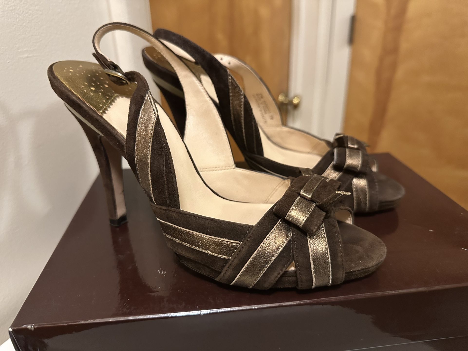 Womens Cole Haan Shoes (7B)