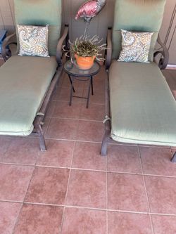 Patio wrought iron chase lounge set