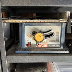 Ryobi 10” Table Saw With Blade 