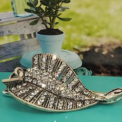 RHINESTONES VINTAGE PENDANT 3"INCHES
