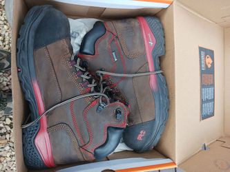 Steel toe boots
