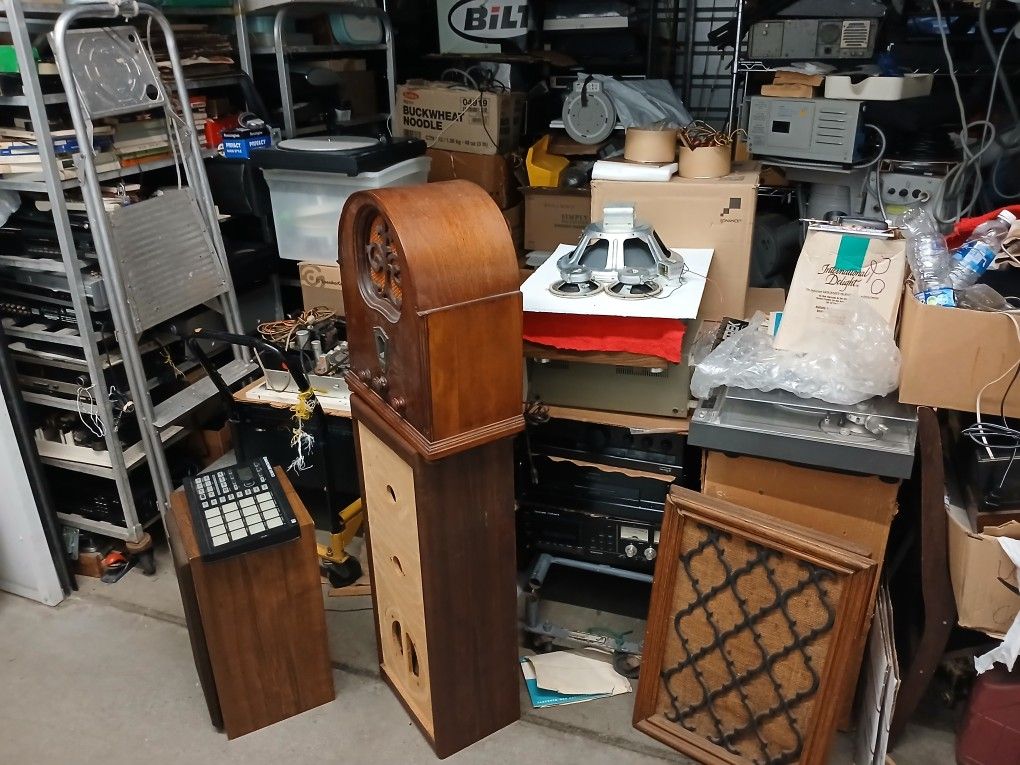 Speakers & Vintage Items.. Call