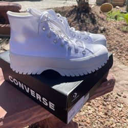 Women’s Converse Size 9.5