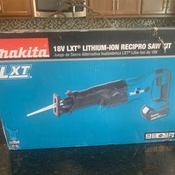 Makita  Lithium  Recíproco Saw Kit   