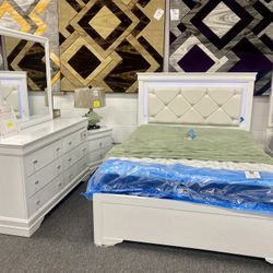 4pc Queen Size Bedroom Set $999