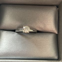 1/2 Carat Diamond Ring  14k Gold 