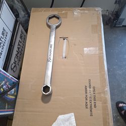 BRAVO 3 PROP Wrench By Signature