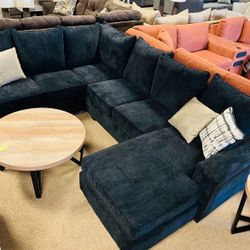 Stunning Reversible Chaise Sectional! 