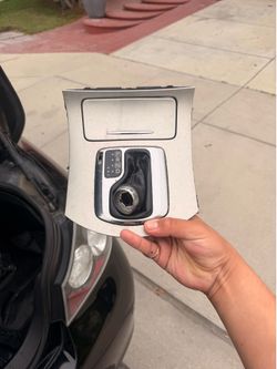 G37 center shifter