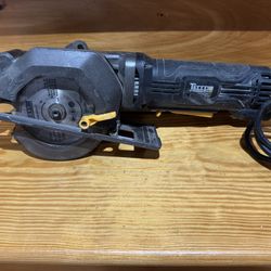 Mini Circular Saw, TECCPO 4.8Amp Compact Circular Saw