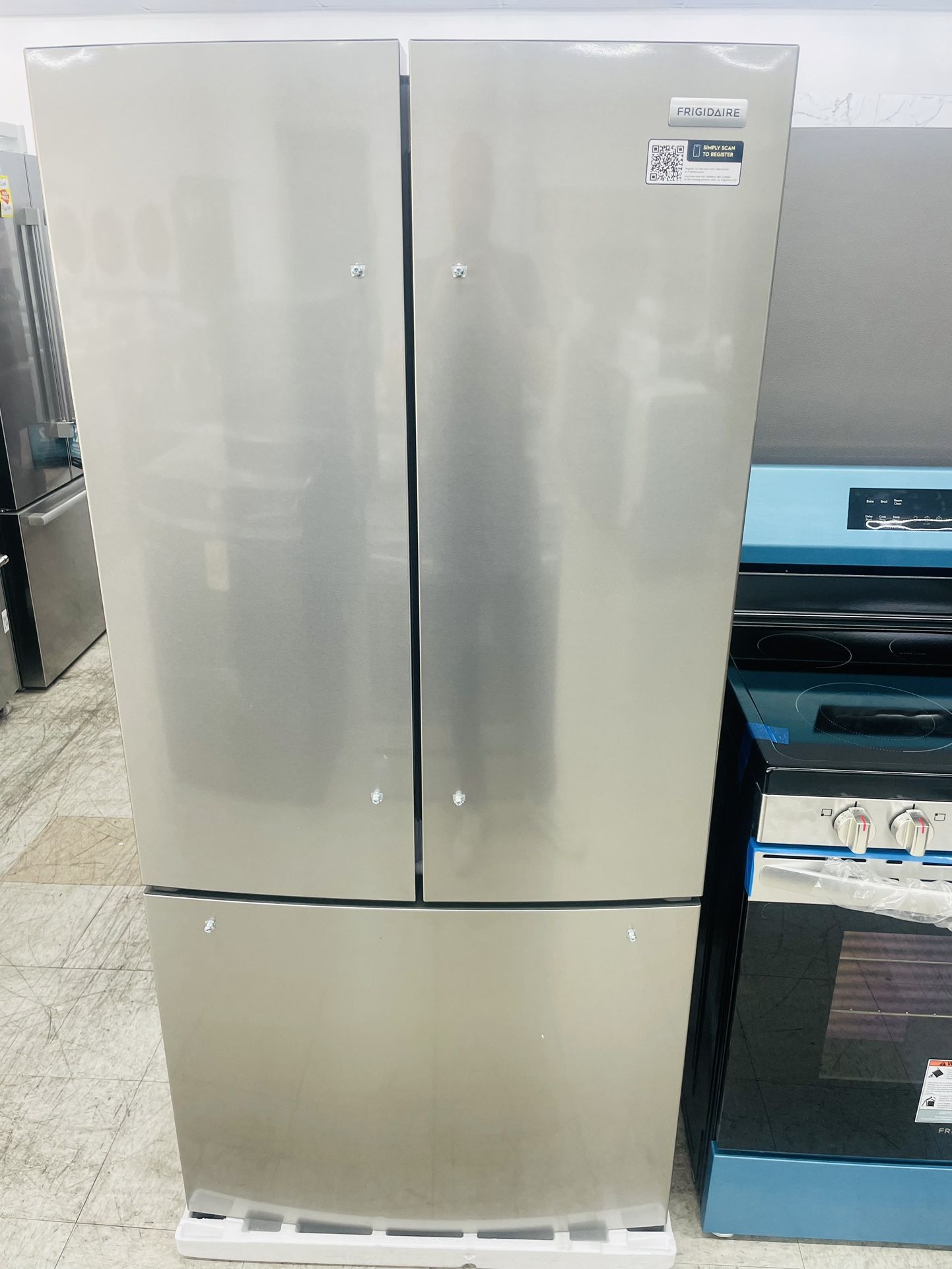 🔥🔥32” French Door Frigidaire Refrigerator 