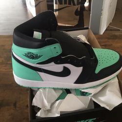 New Men’s Air Jordan 1 Retro High OG size 10