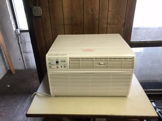 Frigidaire 8,000 btu in wall a/c works great