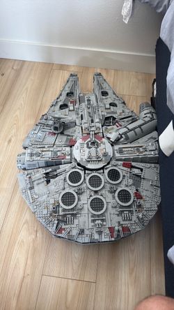 Lego UCS Millennium Falcon