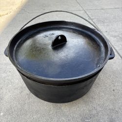 Vintage 12" Cast Iron Camp Dutch Oven (Lodge)