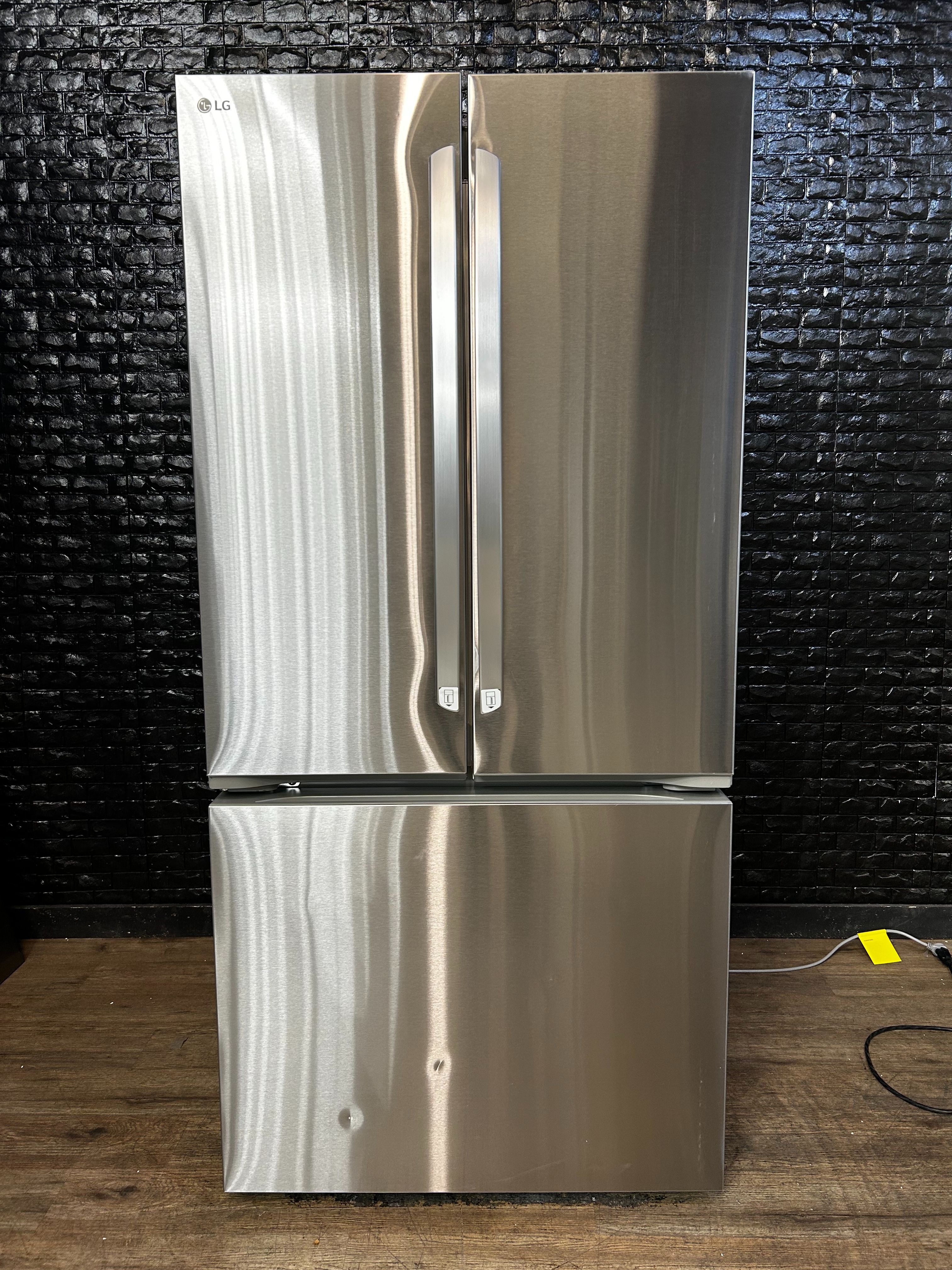 LG REFRIGERATOR w/WARRANTY! R2988A