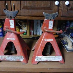 Stand Jacks