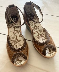 Fly London Ydel Perforated Leather Ankle Strap Open Toe Wedge Sandals Pewter 36