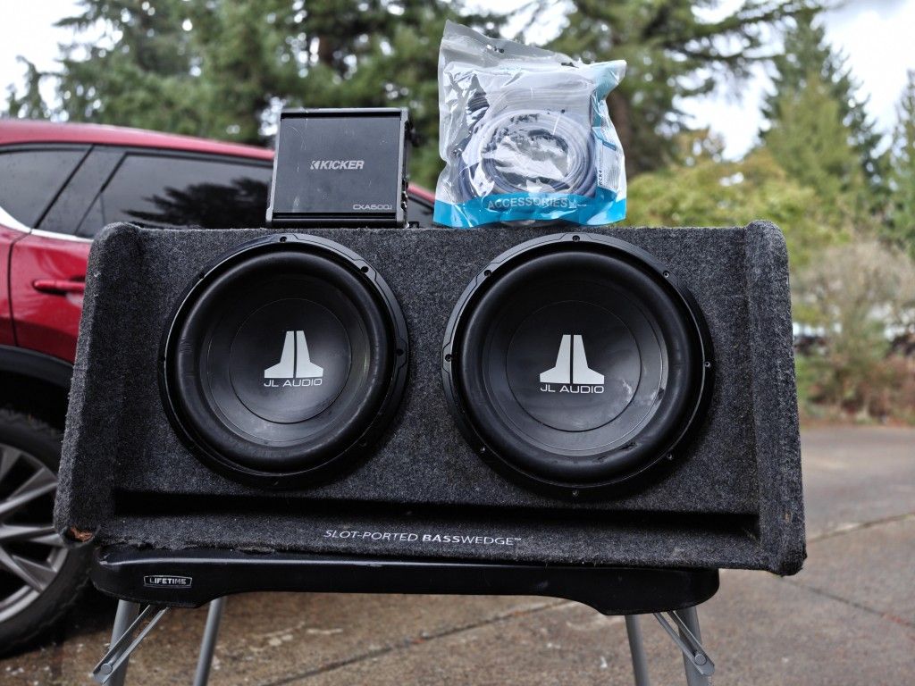 JL Audio 12s ported Box Kicker Amp And Wiring Kit