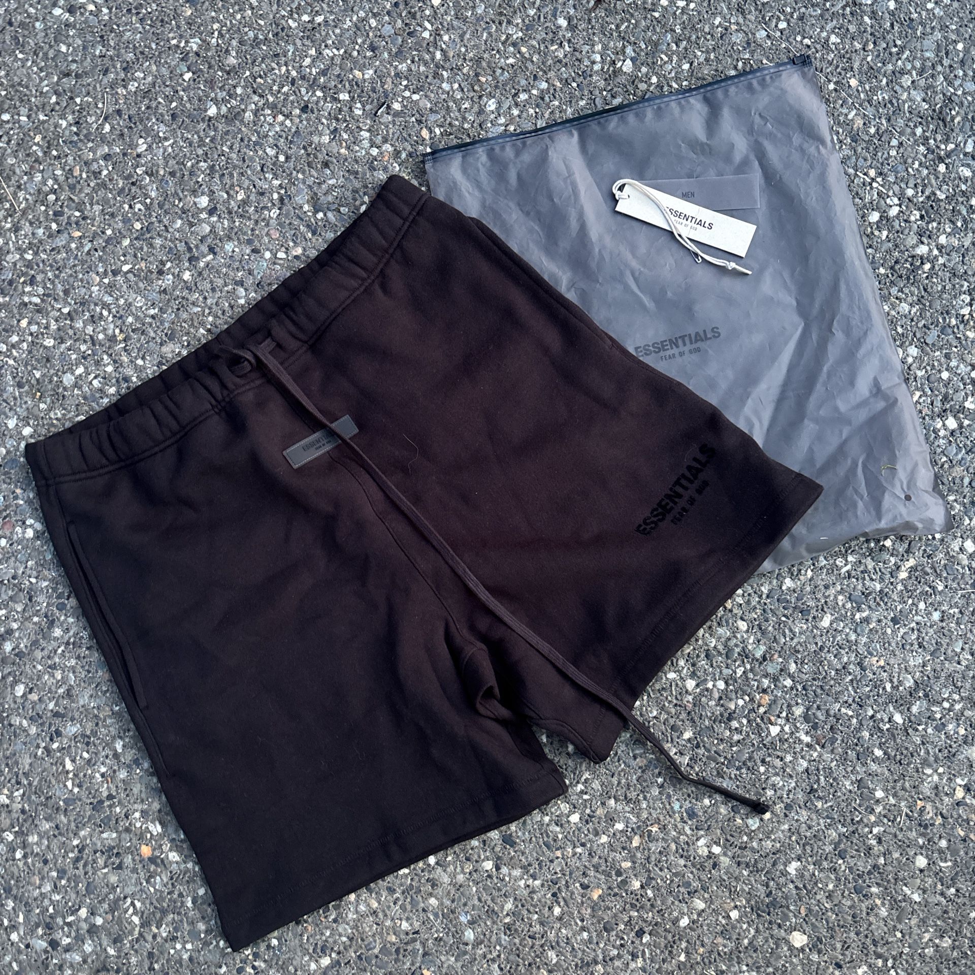 brand new size large black essentials sweatshorts with bag and tag