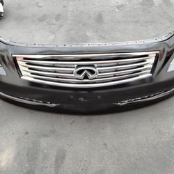 Infiniti G35/37 Coupe Grill With Emblem OEM.