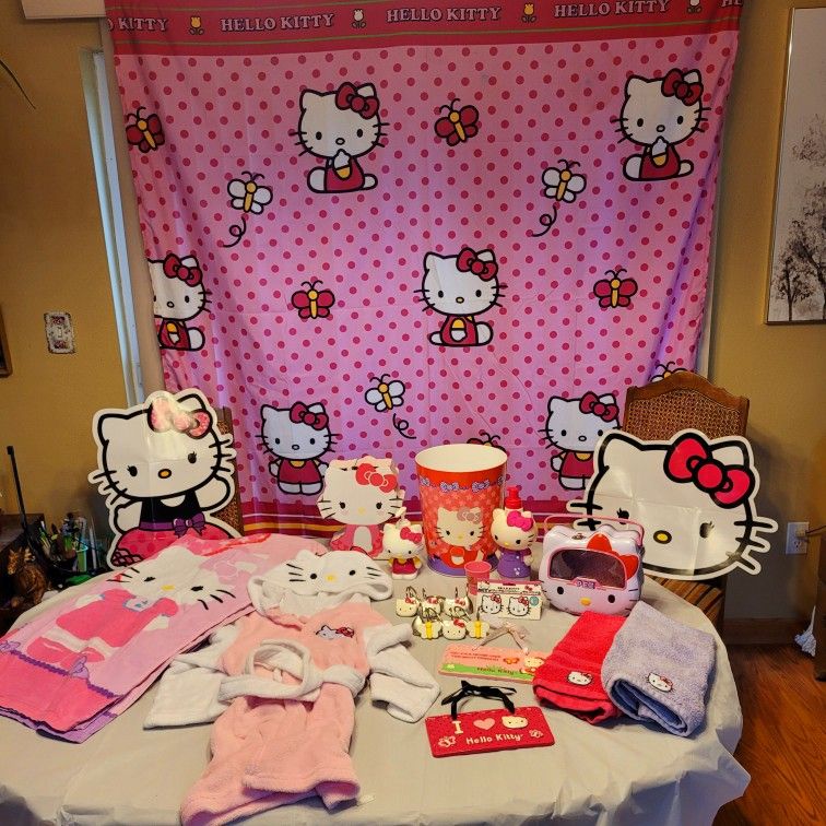 RARE Vintage Hello Kitty Bathroom Set