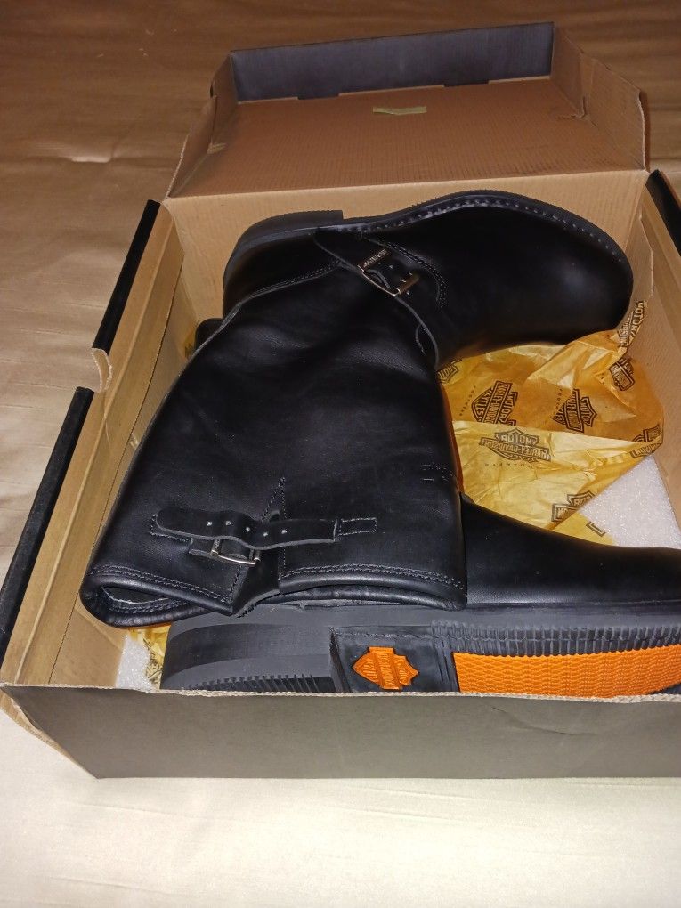 HARLEY DAVIDSON NEW NEVER WORN LEATHER MENS BOOTS