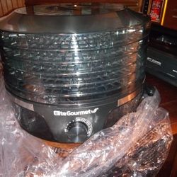 Brand New Ice Makers And Food Dehydrator 