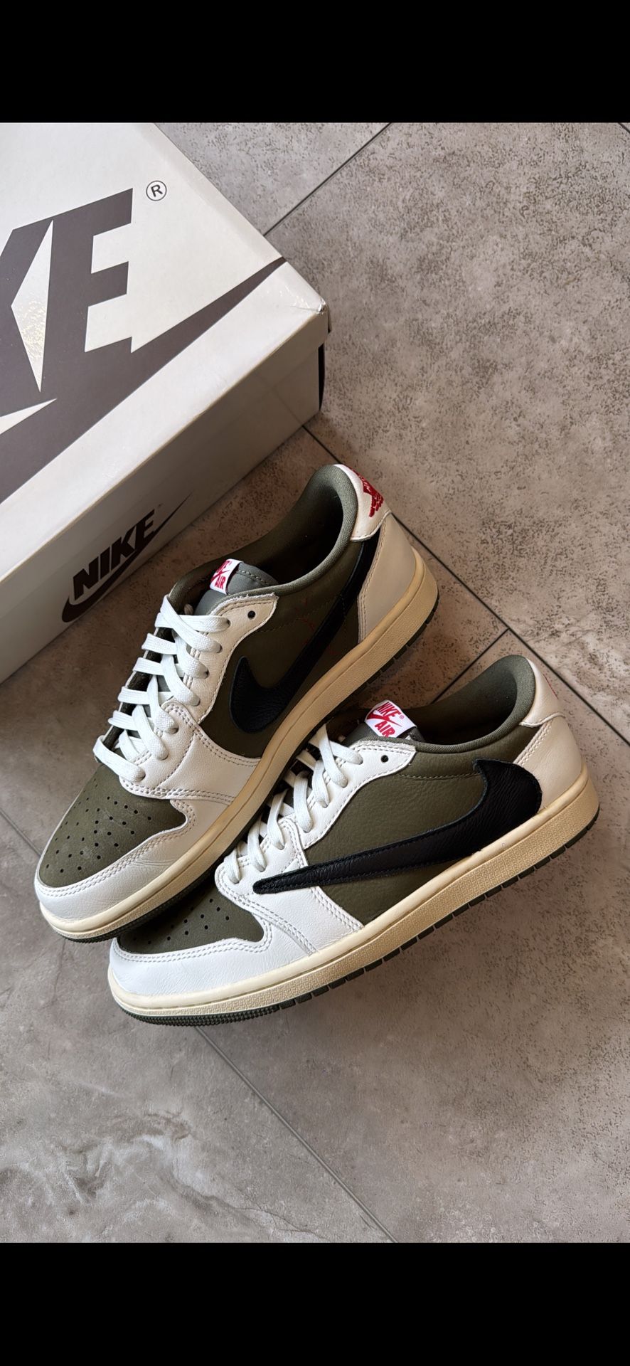 Jordan 1 Travis Scott Medium Olive