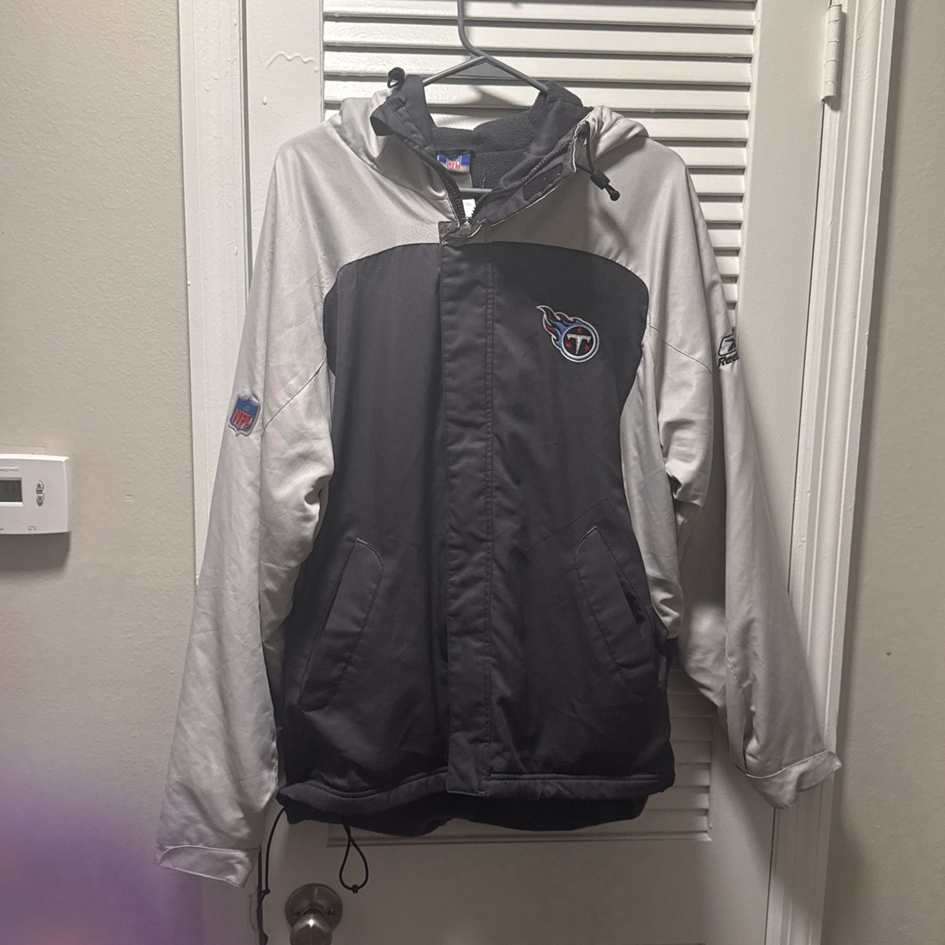 MENS SIZE S-M TN TITANS JACKET/WINDBREAKER
