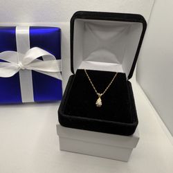 18K Gold Diamond Solitaire Pendant