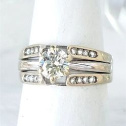 14Kt White Gold 1.11 Ct t.w. Natural White Diamond Wedding Engagement Ring Set - With Appraisal - Size 7 and can be resized.

