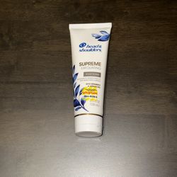 Head & Shoulders Supreme Exfoliating Scalp Scrub