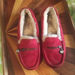 Women’s Ugg Shoes Size Six