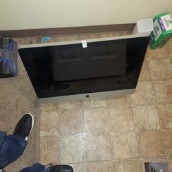 Mac A1312 Includes Built In  Cd Rom 