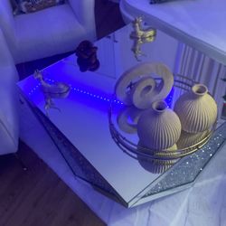 Mirror Table With Diamonds On The Side