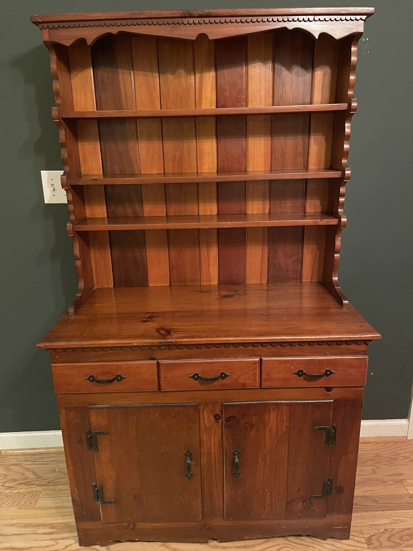 China Hutch Knotty Pine