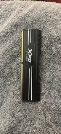 ADATA XPG rGAMMIX D10 DDR4 Memory Module, Gaming-DRAM, 3200 MHz 8GB (1x8GB), Desktop Arbeitsspeicher