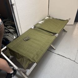 VINTAGE US MILITARY CANVAS FOLDING FIELD COT BED 