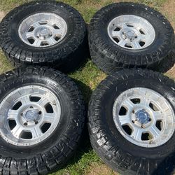 17in Pro Comp Offroach Polished Truck Wheels 5x5.5 DODGE RAM 1500 OBS FORD F150