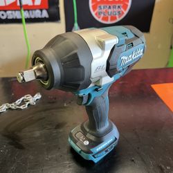 Makita XWT08 18V LXT Brushless Impact Wrench