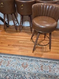 4 Bar Stools