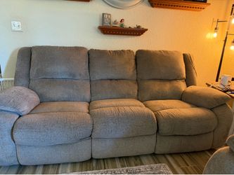 Draycoll Power Sofa & Manual Recliner