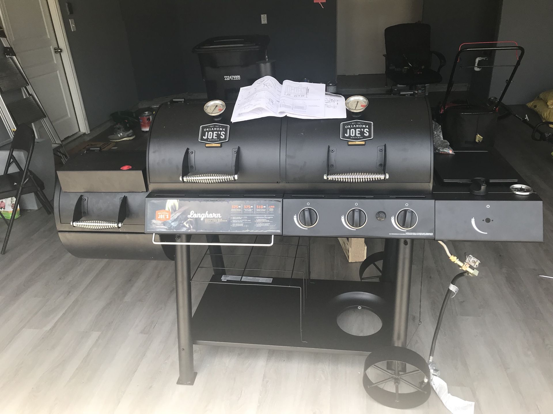 Oklahoma Joe’s Longhorn Black Triple-Function Combo Grill